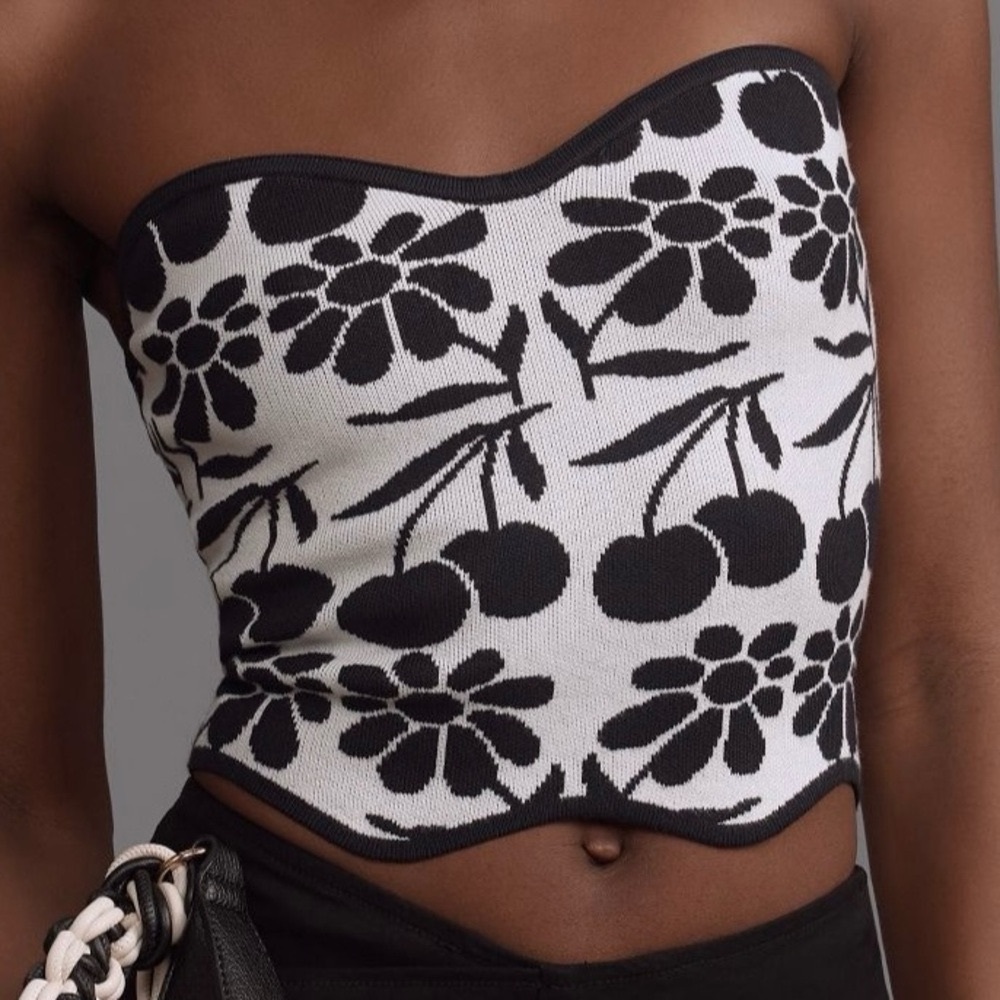 Maeve Scalloped Cropped Sweater Tube Top in Black and White - Anthropologie